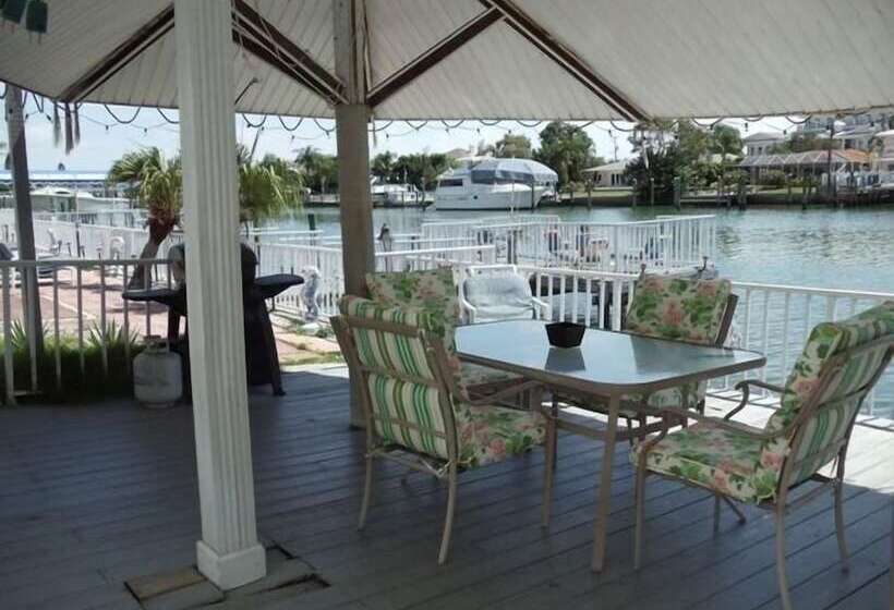 فندق Parker Manor Resort