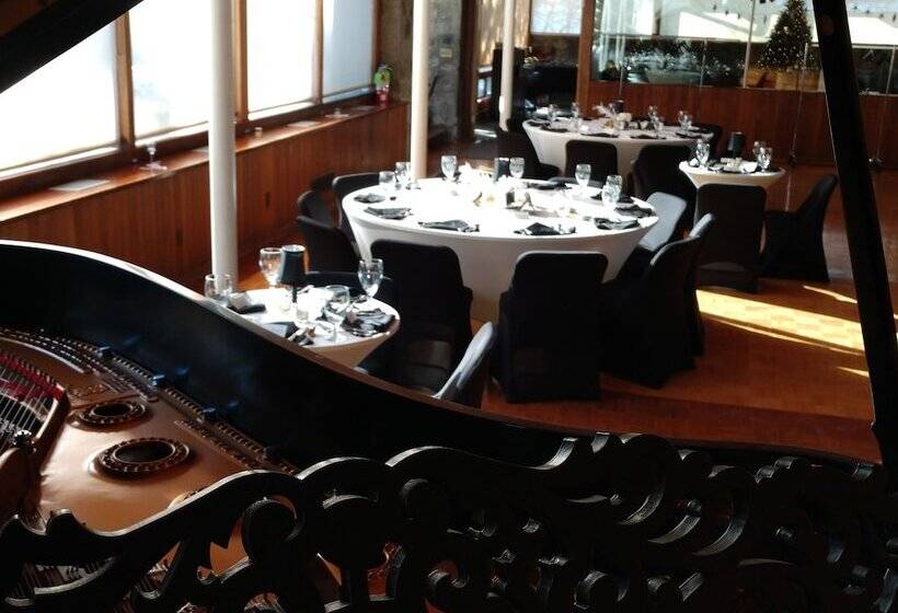 호텔 Stone Chalet Bed & Breakfast Inn