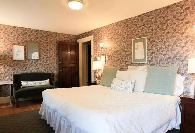 ホテル Stone Chalet Bed & Breakfast Inn