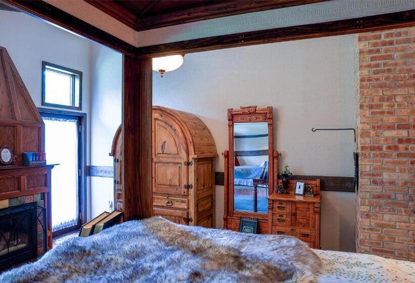 호텔 Stone Chalet Bed & Breakfast Inn