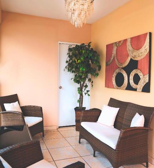 هتل Villa Verde Inn