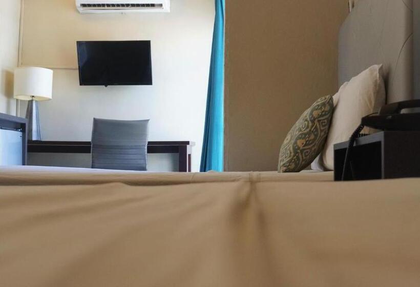 هتل Villa Verde Inn