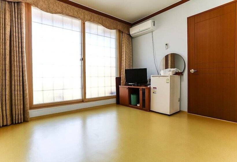 Naksan Crova Condotel