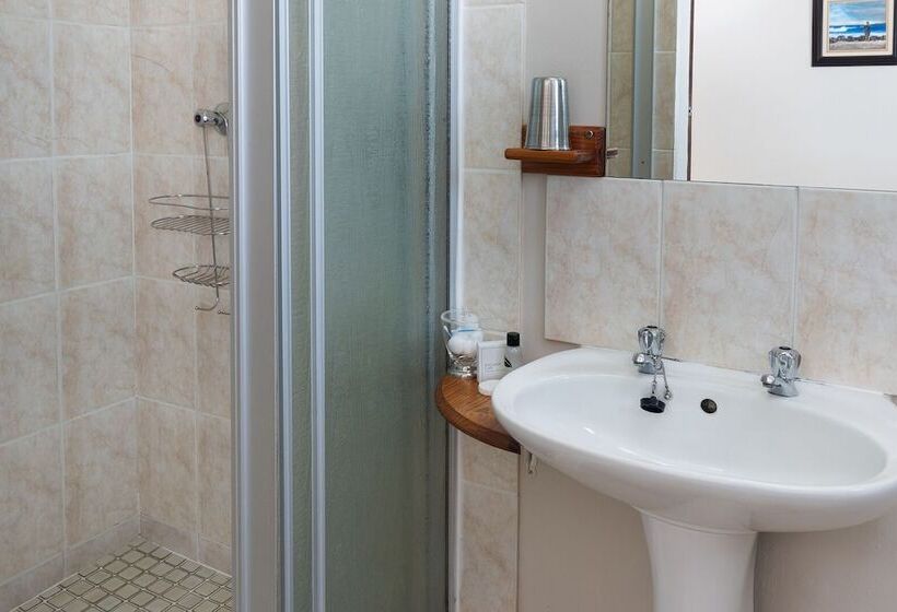 פנסיון Greystone Guesthouse