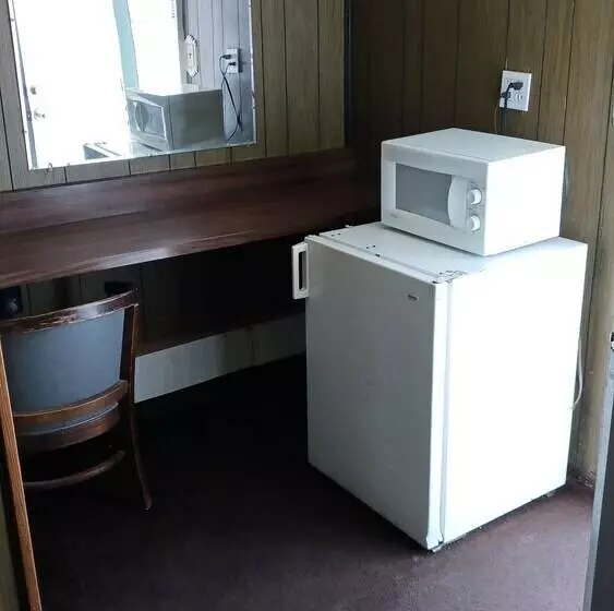 White Pine Motel