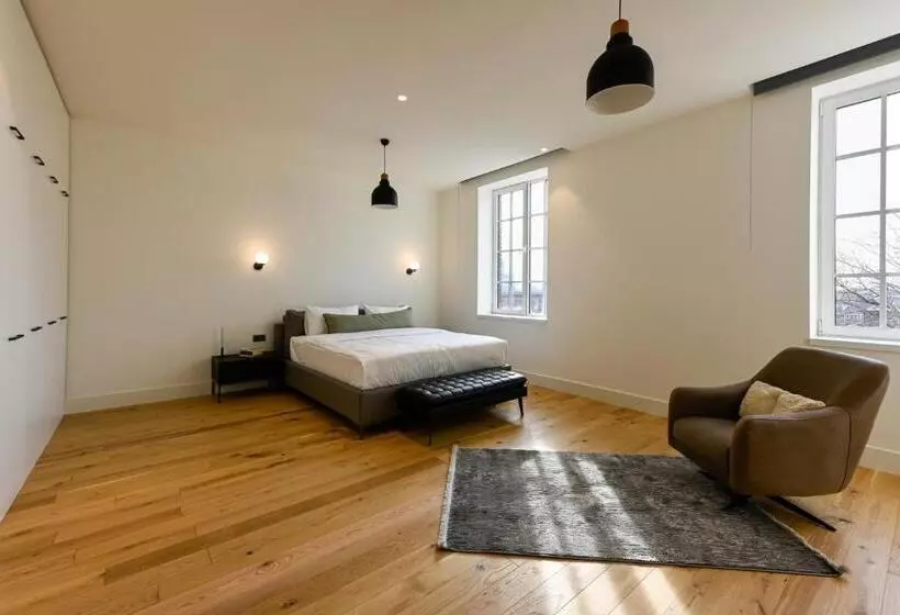 12a, Luxe & Uniek   Bioscoopzaal   Terras   Uitzicht