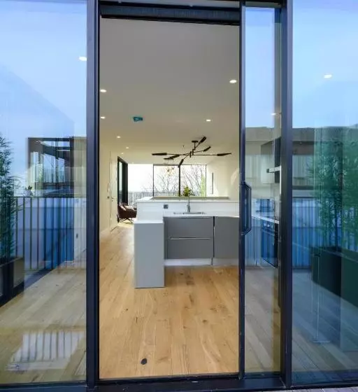 12a, Luxe & Uniek   Bioscoopzaal   Terras   Uitzicht