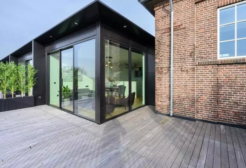 12a, Luxe & Uniek   Bioscoopzaal   Terras   Uitzicht