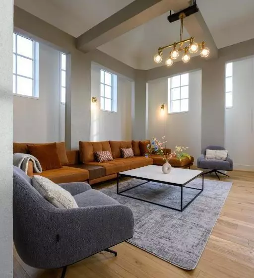 12a, Luxe & Uniek   Bioscoopzaal   Terras   Uitzicht