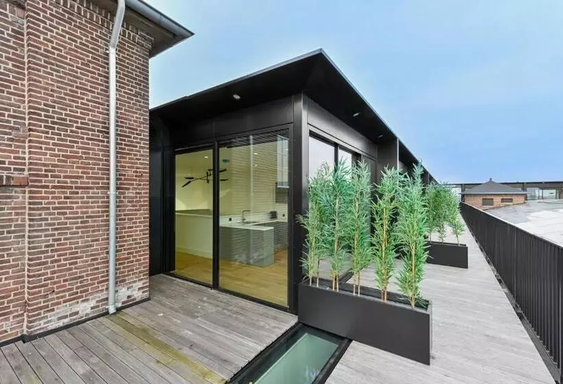 12a, Luxe & Uniek   Bioscoopzaal   Terras   Uitzicht