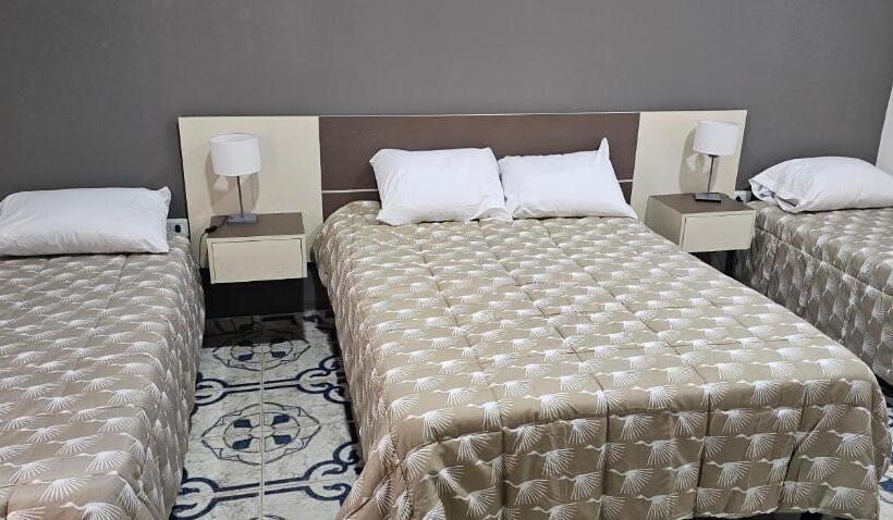 هاستل Complejo Llay