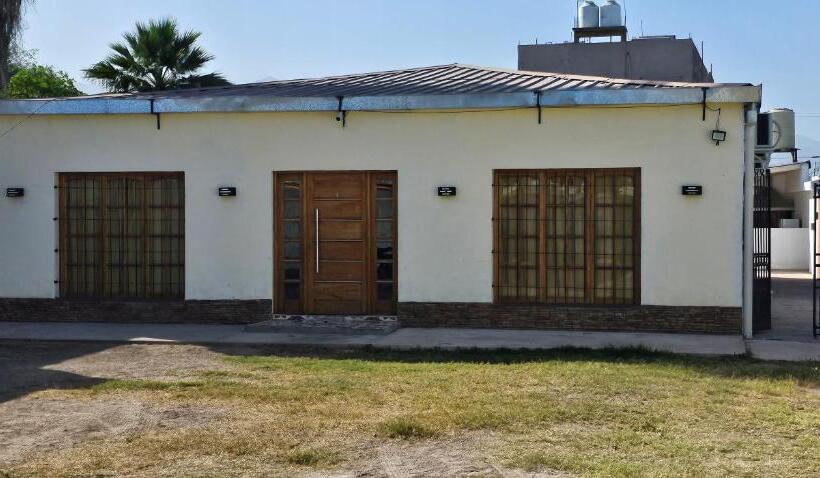 هاستل Complejo Llay