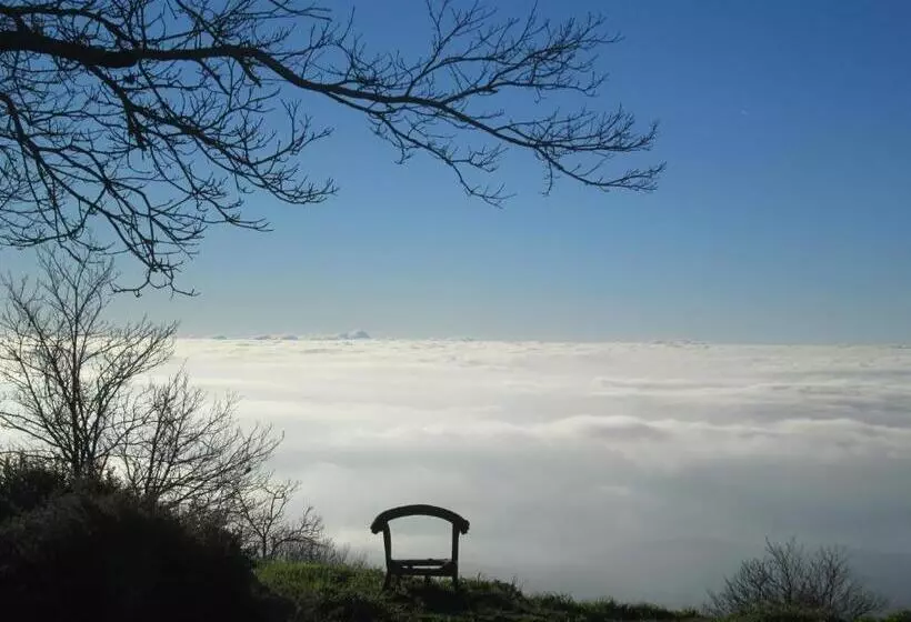 ベッドアンドブレックファースト Montalma