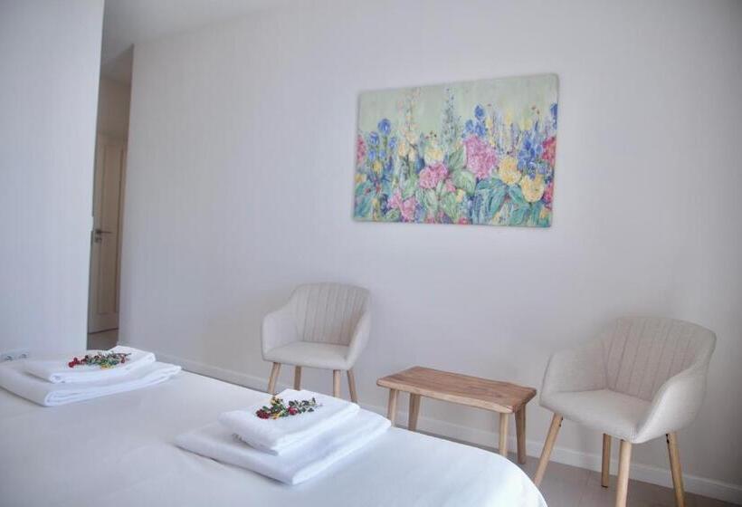 تختخواب و صبحانه Montalma