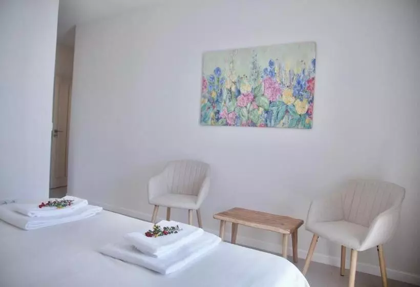 ベッドアンドブレックファースト Montalma