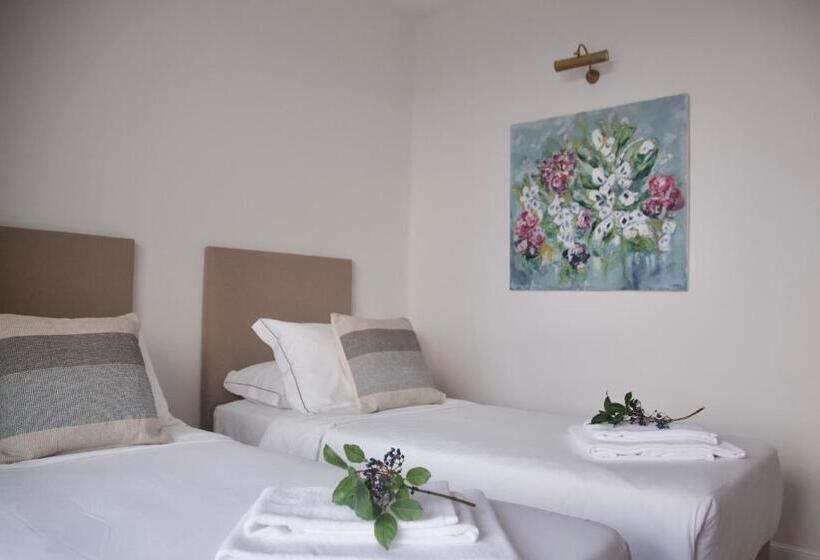 تختخواب و صبحانه Montalma