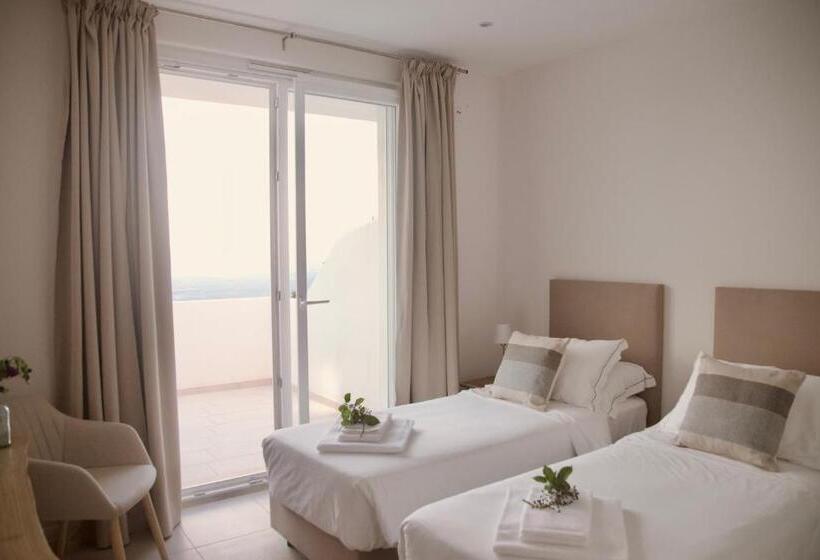 تختخواب و صبحانه Montalma