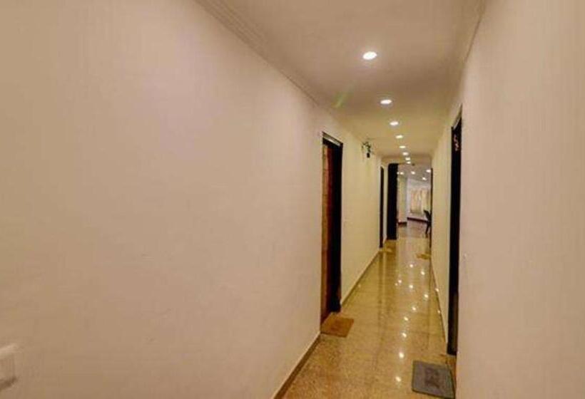 Fabhotel Stay Comfort Mall Road