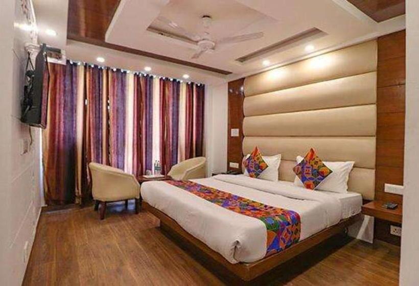 Fabhotel Stay Comfort Mall Road