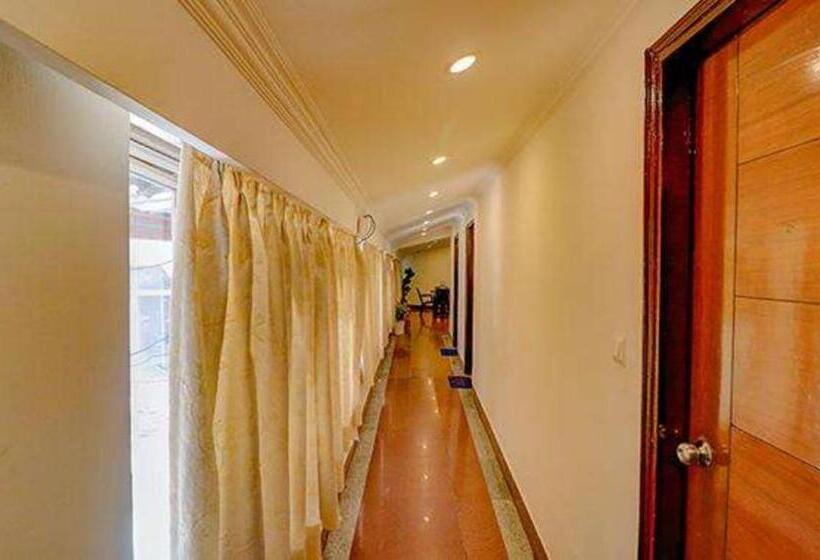 Fabhotel Stay Comfort Mall Road