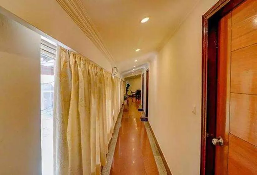 Fabhotel Stay Comfort Mall Road