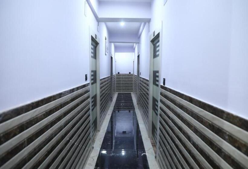 هتل A R S Rooms & Banquet