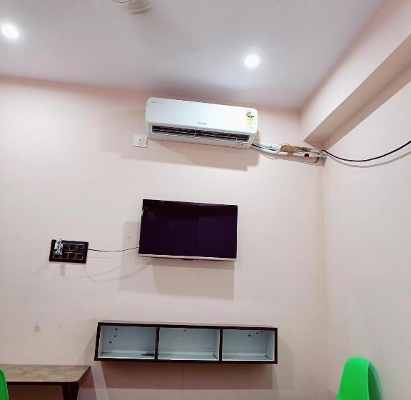 هتل A R S Rooms & Banquet