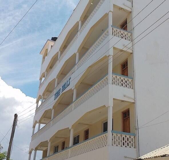 هتل Accomodation The Hills