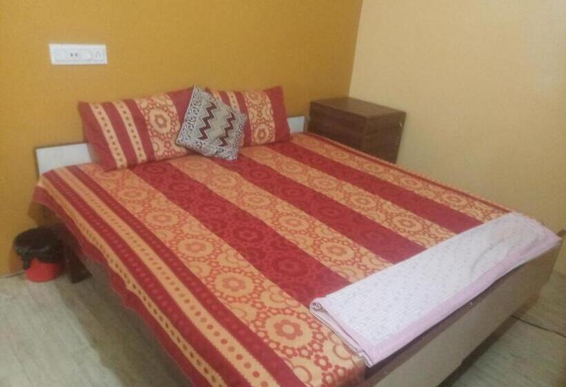 בית מלון כפרי Helix    Rajpura    Budget Rooms For Family, Couples, Solo Travellers