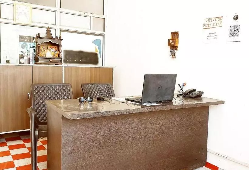 ホテル Helix    Rajpura    Budget Rooms For Family, Couples, Solo Travellers
