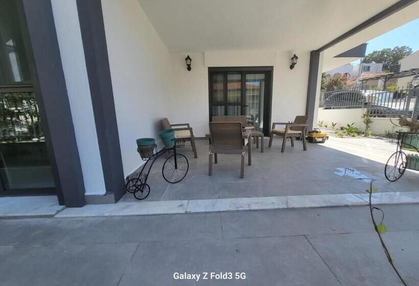 בית מלון כפרי Lulubay Rooms & Suites