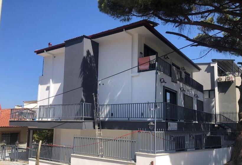 בית מלון כפרי Lulubay Rooms & Suites