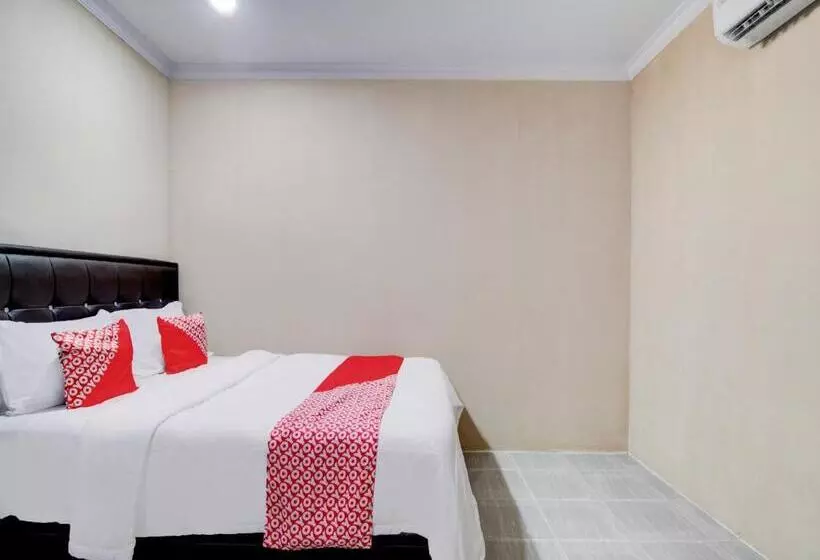 Hotelli Oyo 93087 Wisma Apel Syariah