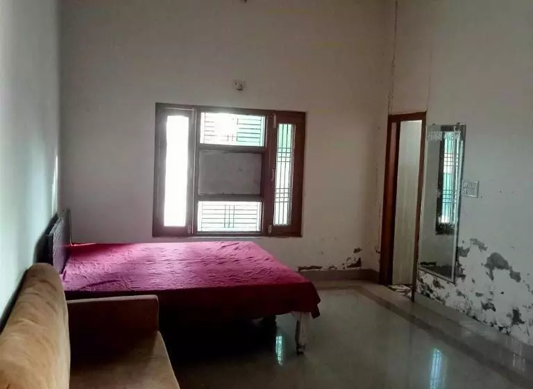 Hotelli Oyo V S Guest House