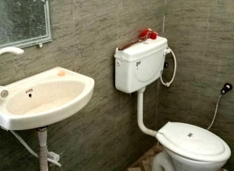 בית מלון כפרי Oyo V S Guest House