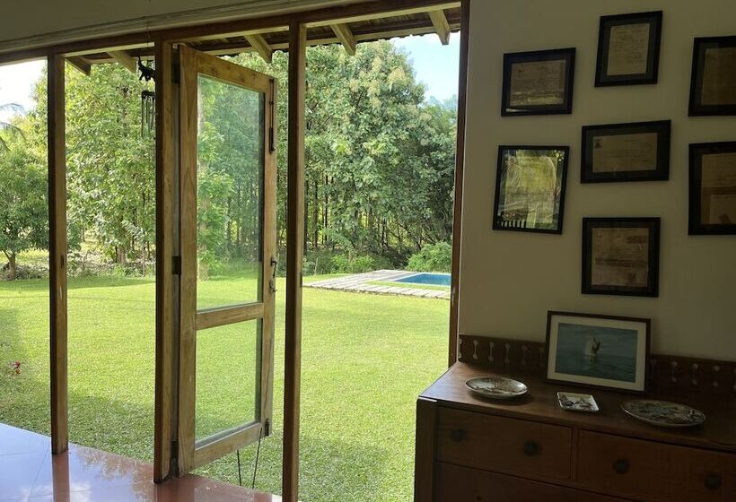 Отель Rivendell Twisted Tree