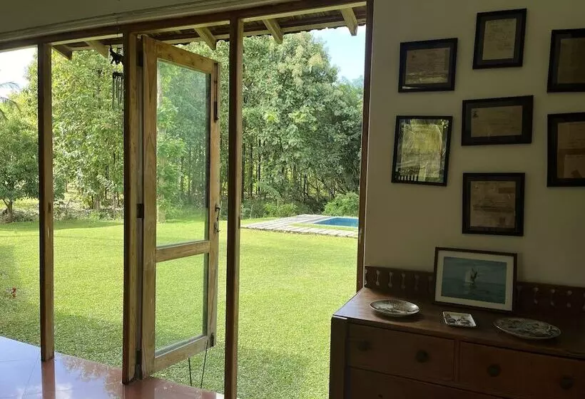 Hotelli Rivendell Twisted Tree