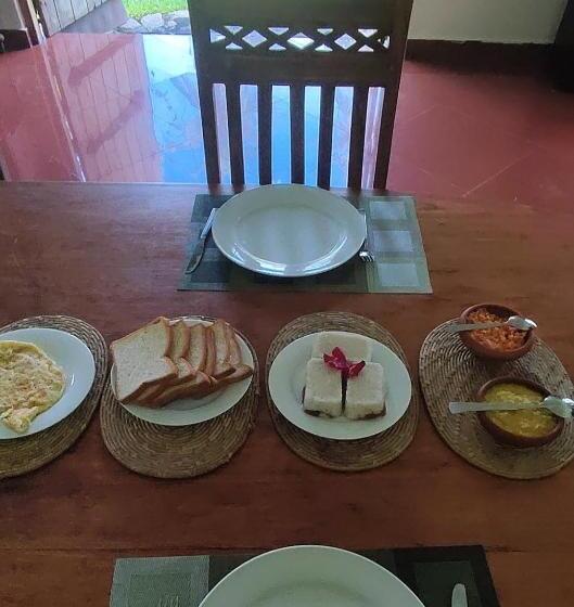 Отель Rivendell Twisted Tree