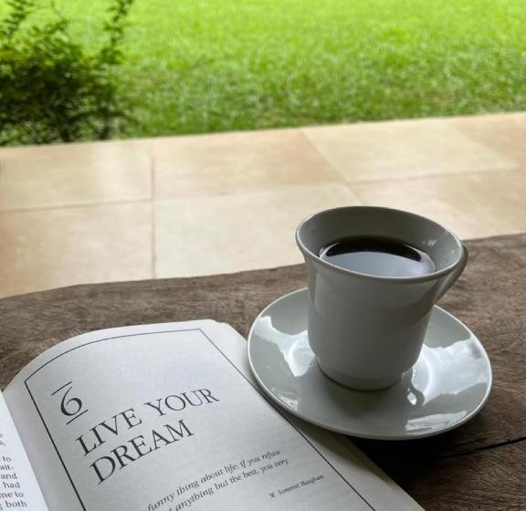 Отель Rivendell Twisted Tree