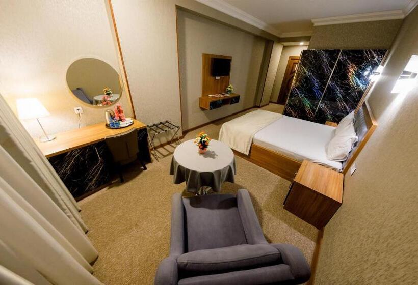 בית מלון כפרי Royal Sapphire Baku