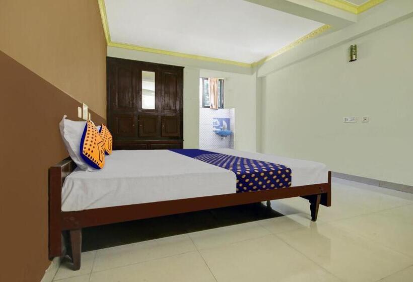 בית מלון כפרי Spot On Ummis Residency