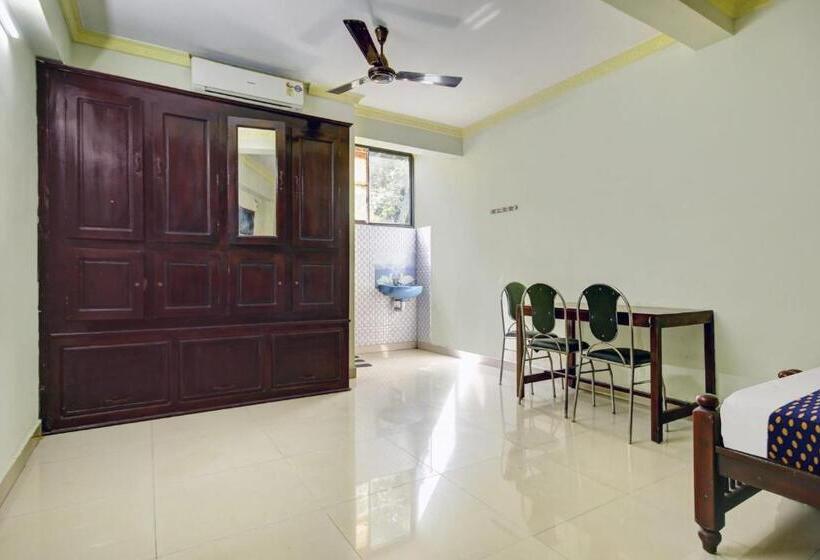 בית מלון כפרי Spot On Ummis Residency