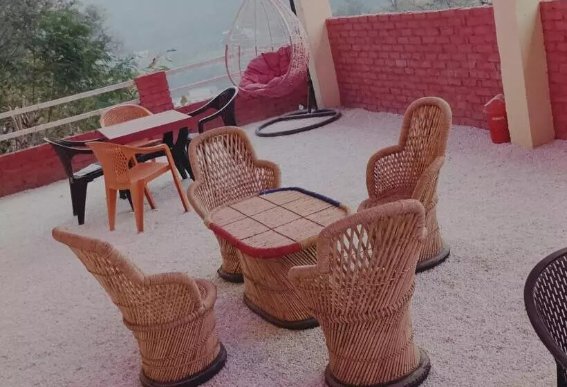 ホテル Terrace Cafe And Restro And Rooms