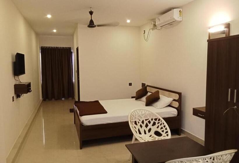 Отель Usha Boardingandlodging