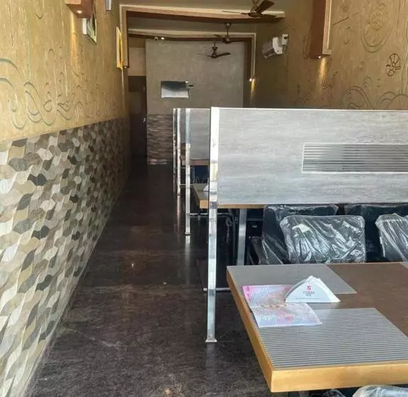 Hotel Usha Boardingandlodging