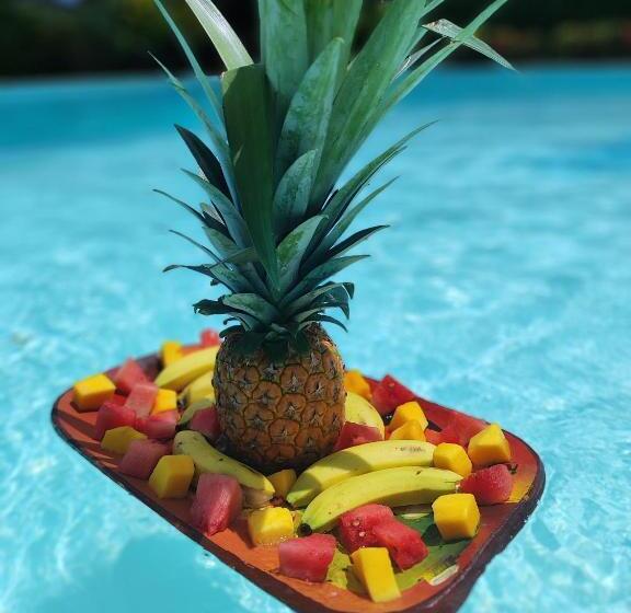 هتل Villas Mariposa