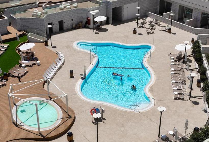 Nathan S Suites On The Beach