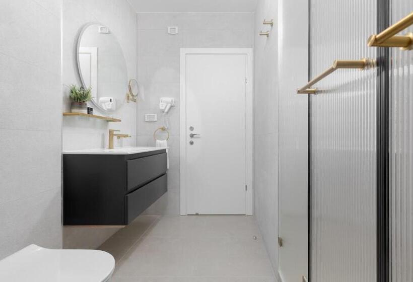 Nathan S Suites On The Beach