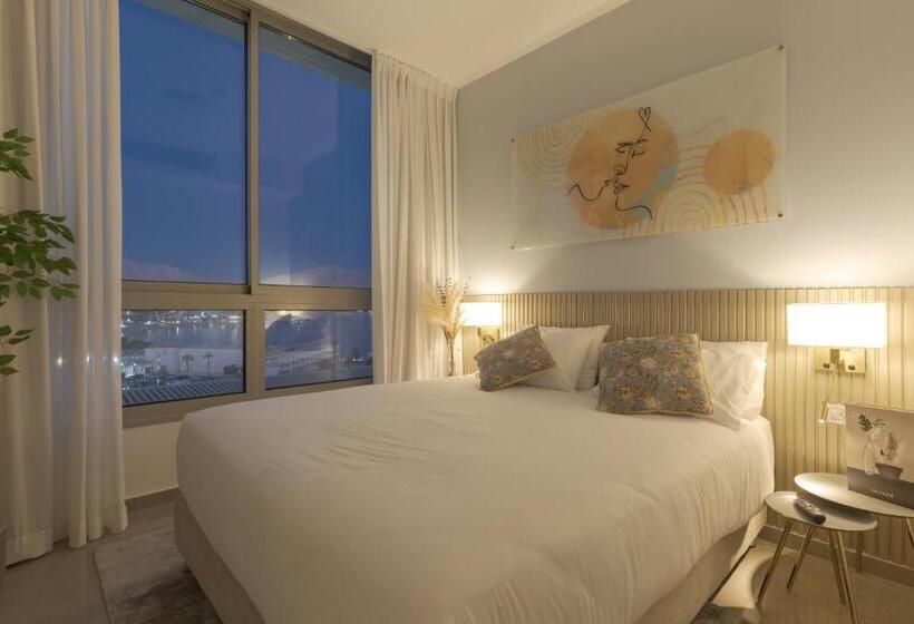 Nathan S Suites On The Beach