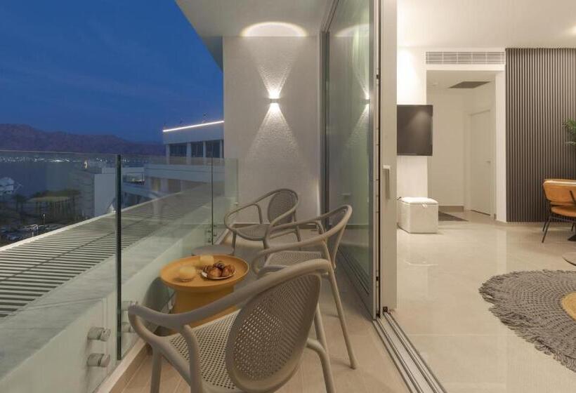 Nathan S Suites On The Beach